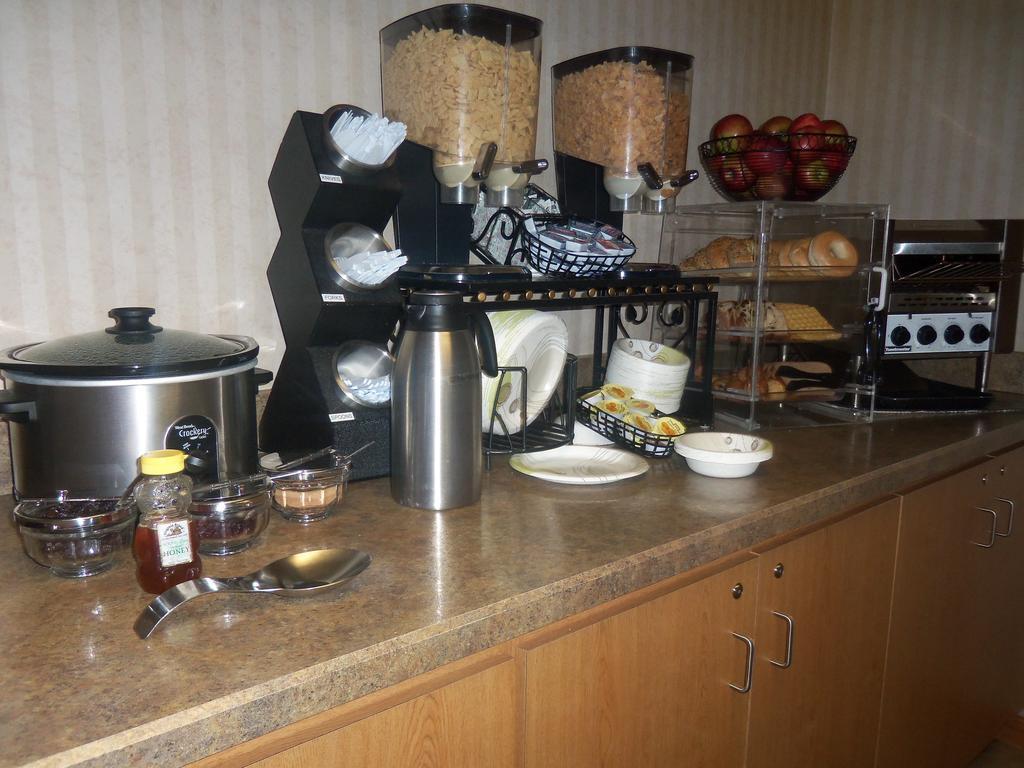 Quality Inn Arena Wilkes-Barre Exteriér fotografie