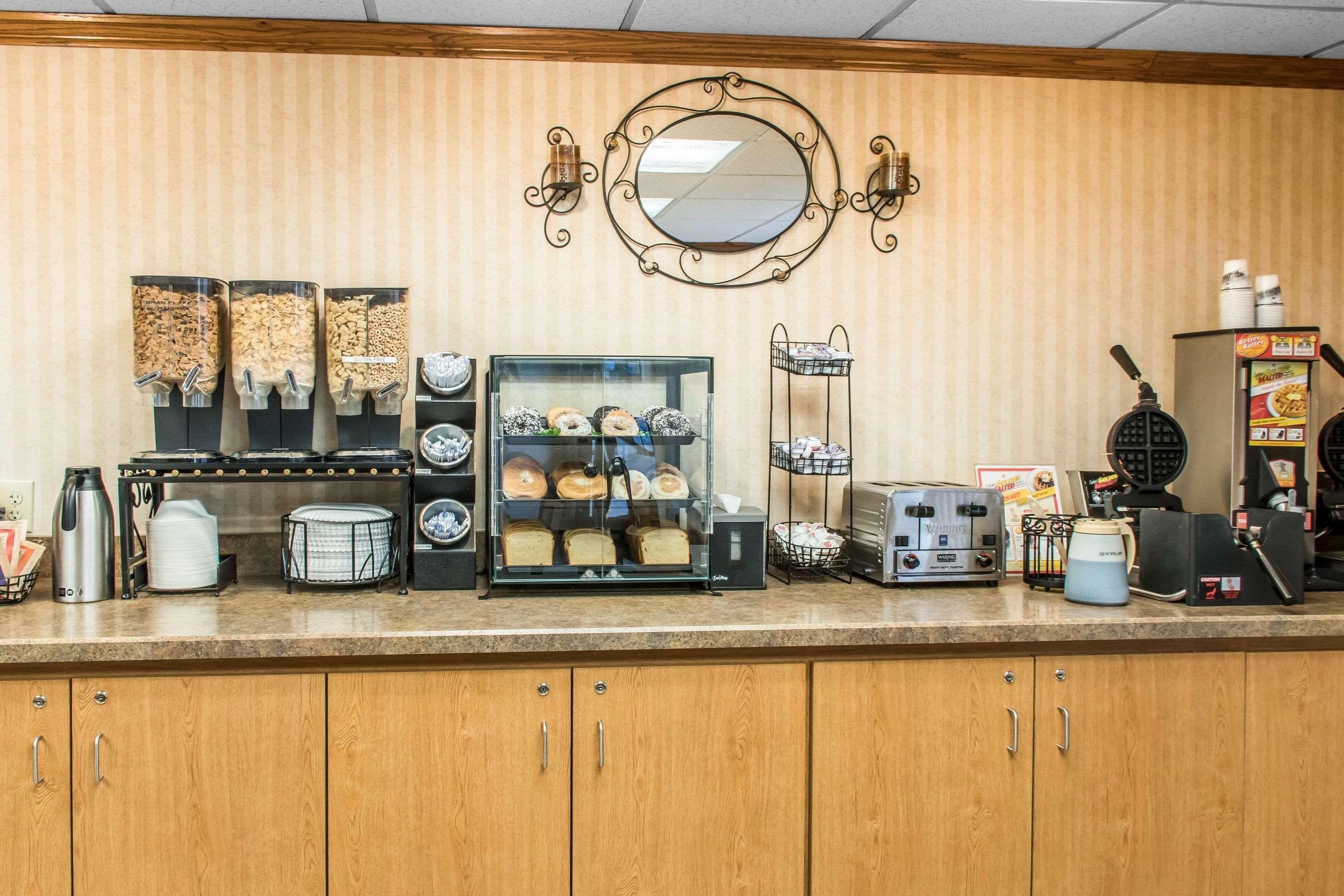 Quality Inn Arena Wilkes-Barre Exteriér fotografie